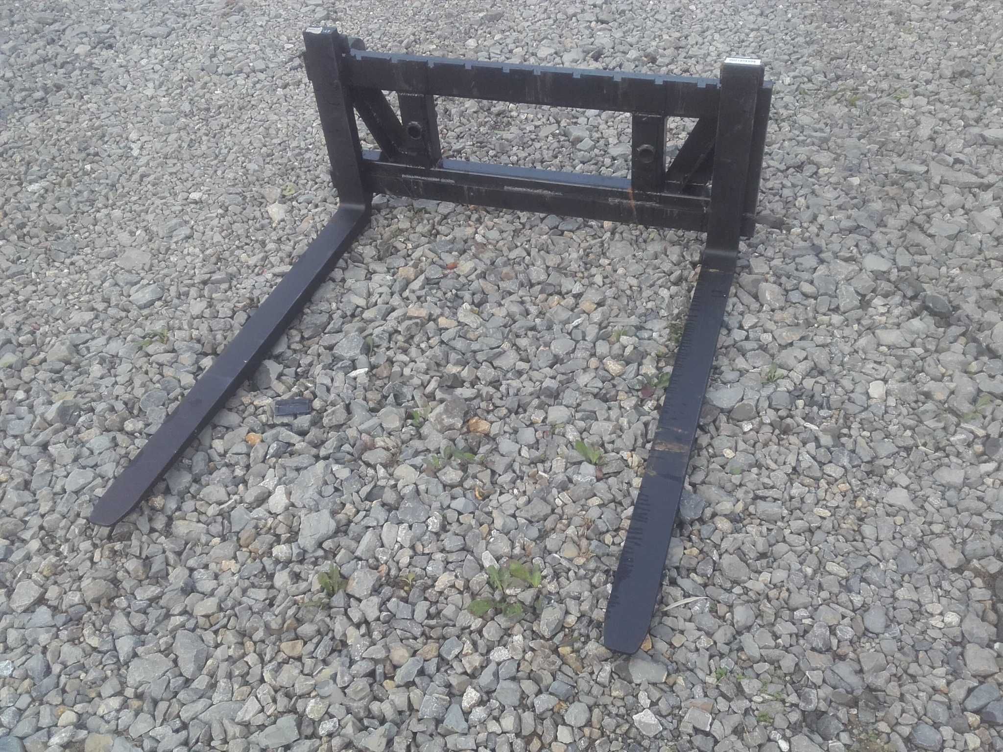 Paleciak z tulejami pod kły widły do palet euroramka AGROSTAL OD RĘKI