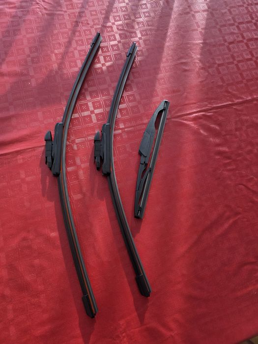 Vendo escovas para carro novas