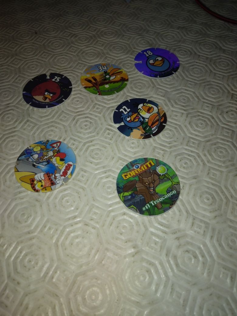 Tazos diversos gormiti e angry