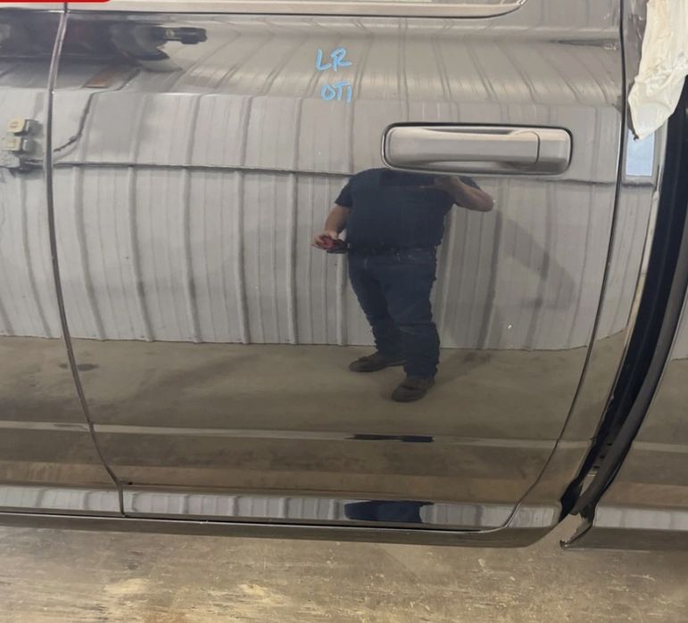 Задня ліва дверка ram 1500 2500 чорна Quad Cab double