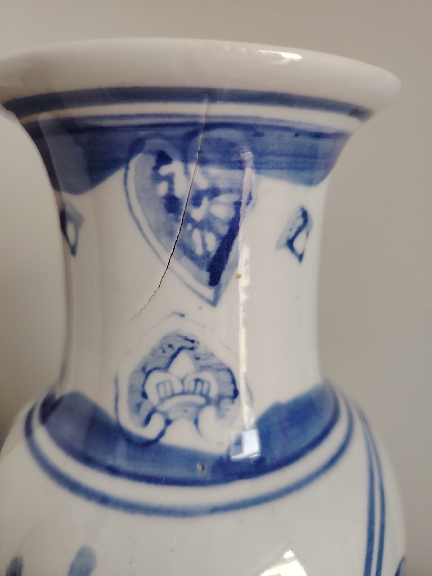 Jarra grande em porcelana