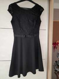 Czarna sukieneczka