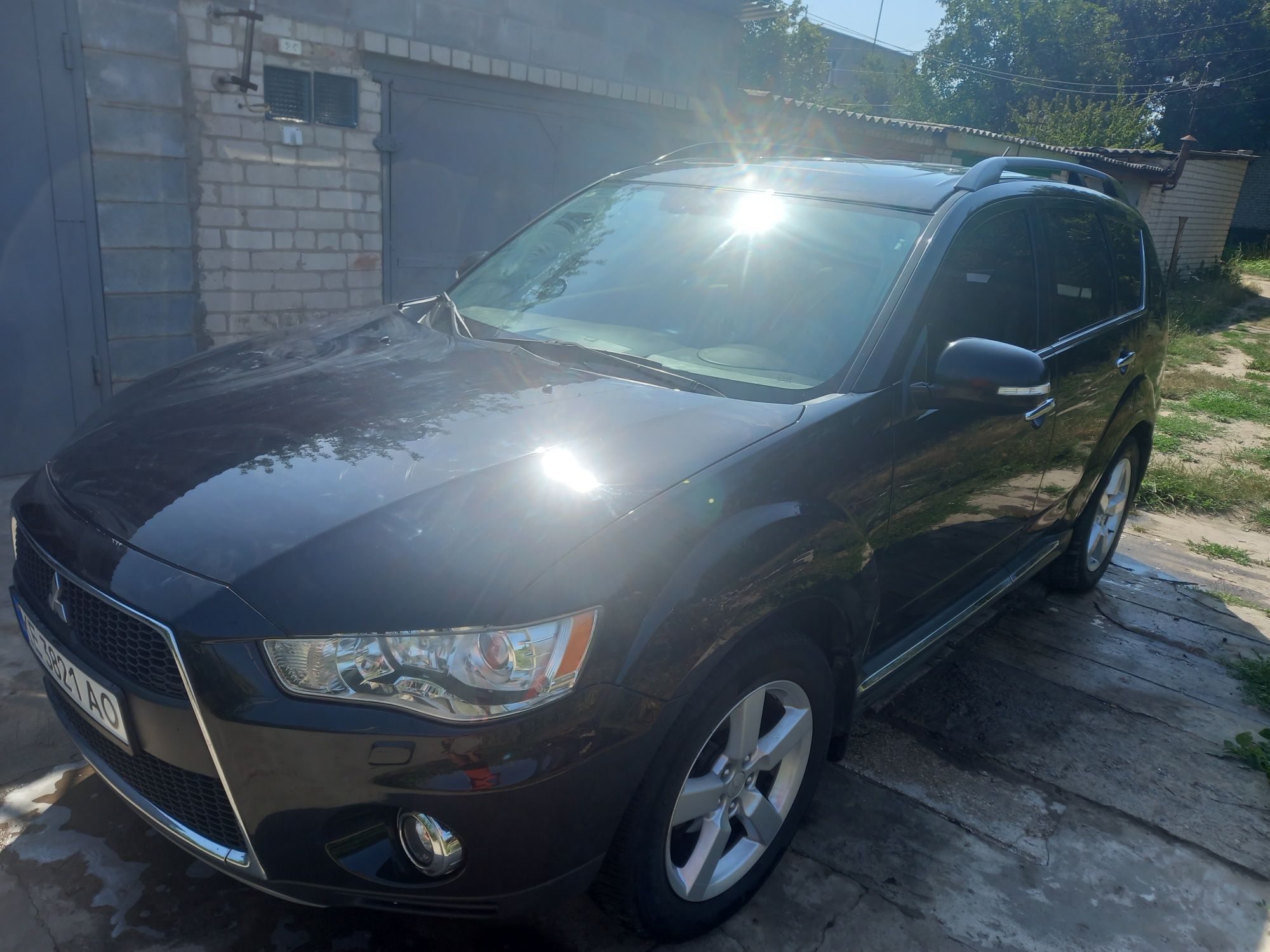 Mitsubishi  Outlander XL