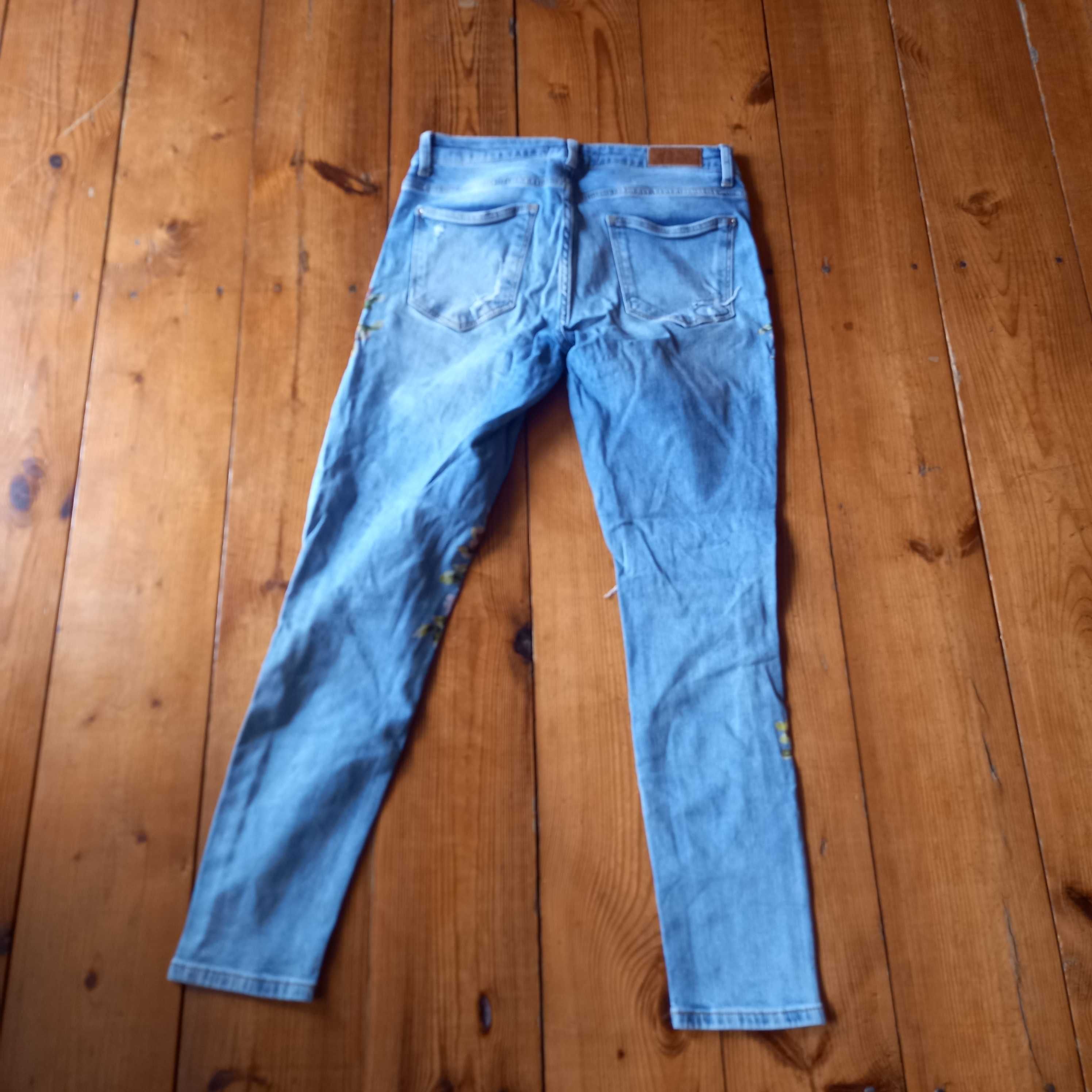 spodnie jeans skinny z kwiatami hafty zara 38