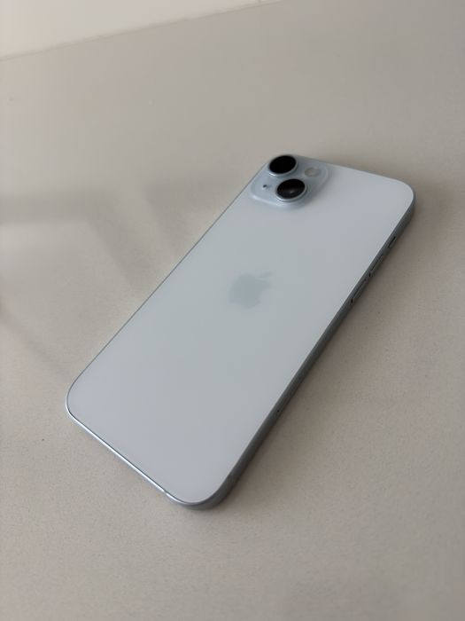 Apple iPhone 15 Plus 128GB 99% “ azul claro “ + carregador original