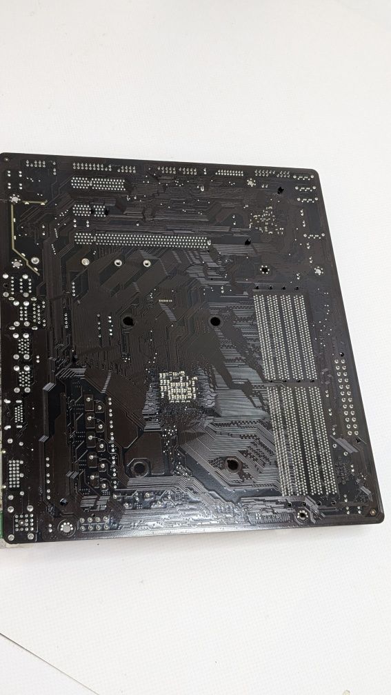 Материнська плата GIGABYTE B450M DS3H\Socket AM4\ГАРАНТІЯ!