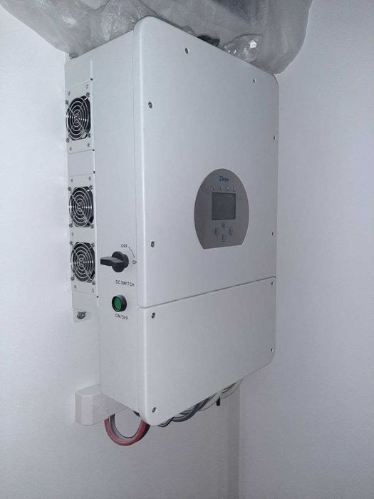 Монтаж систем безперебійного живлення , інверторів , літієвих батарей