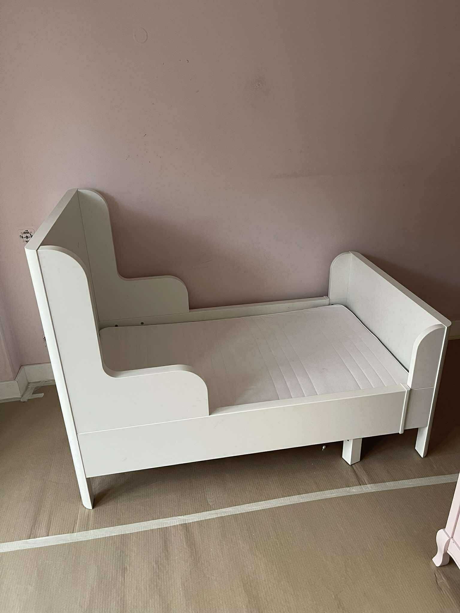 Cama para bebe/criança extensível, IKEA