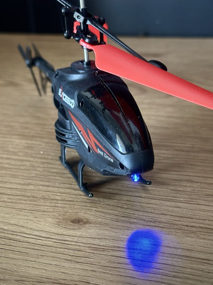Helicoptero RC c/ sensor inferior e comando