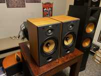 Kolumny podstawkowe monitory Bowers & Wilkins 601 S2