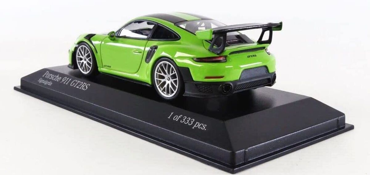 Minichamps 1:43 Porsche 911 GT2 RS ano 2018