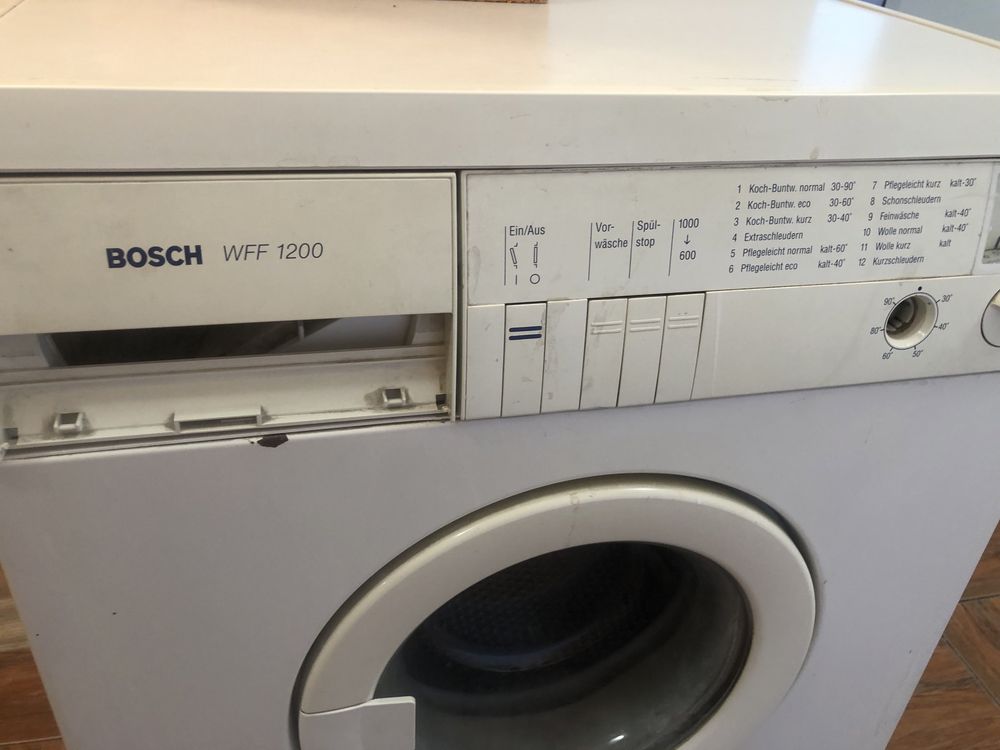 Пральна Bosch WFF1200