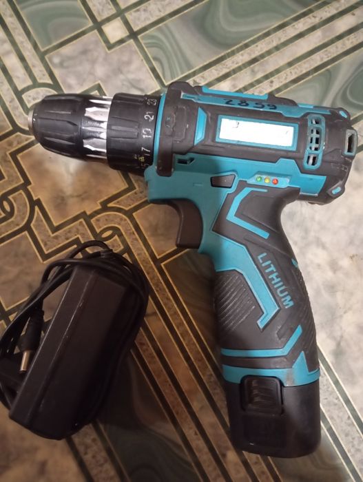 Шуруповерт GRAND