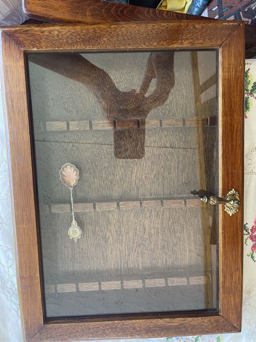 Вітрина шафа для колекцій