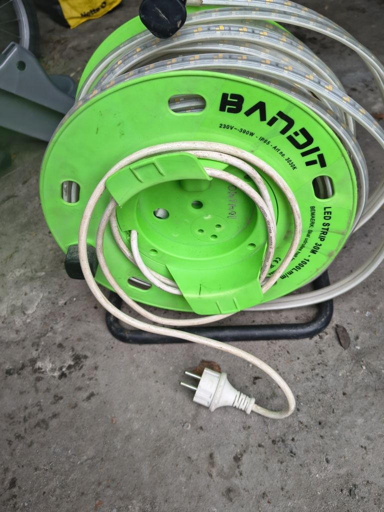 Taśma LED na zwijaczu