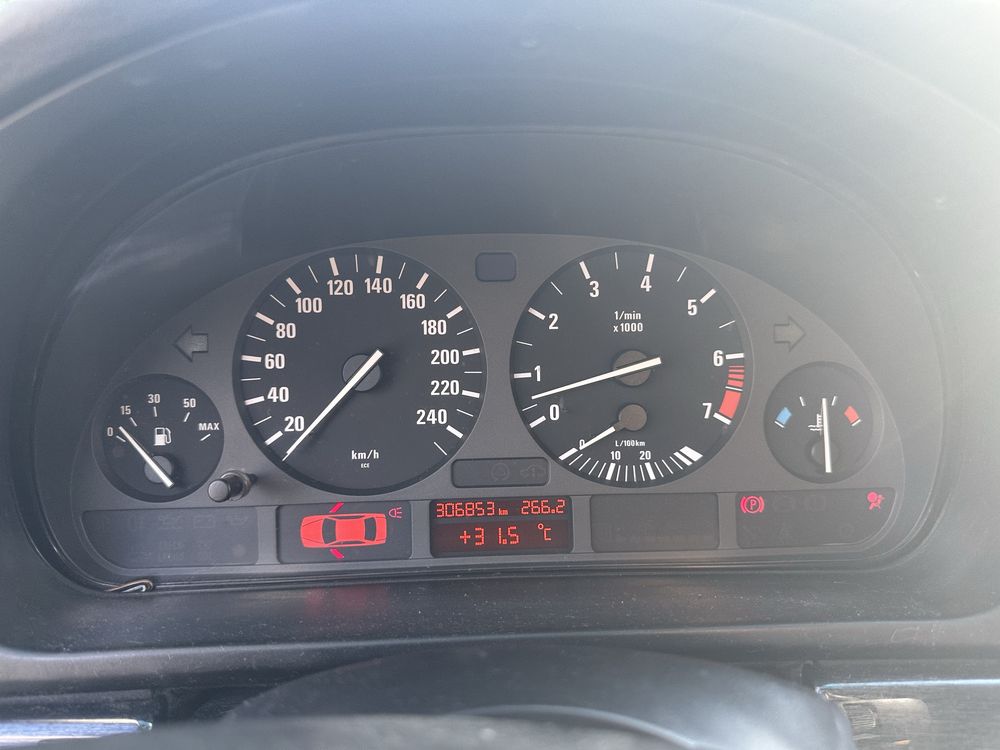 BMW 523i 2.5L LPG 170km 1xvanos