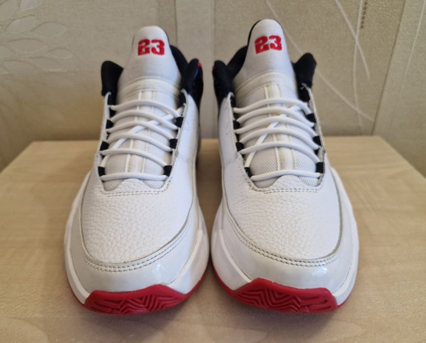Кросівки Jordan Max Aura 3 оригінал розмір 38.5