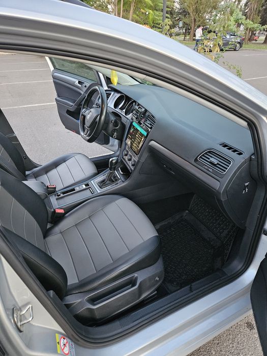 Продам Volkswagen Golf VII