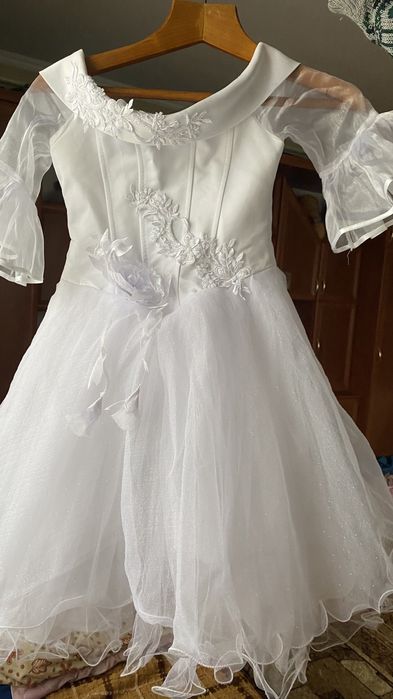 Плаття випускне біле ,плаття