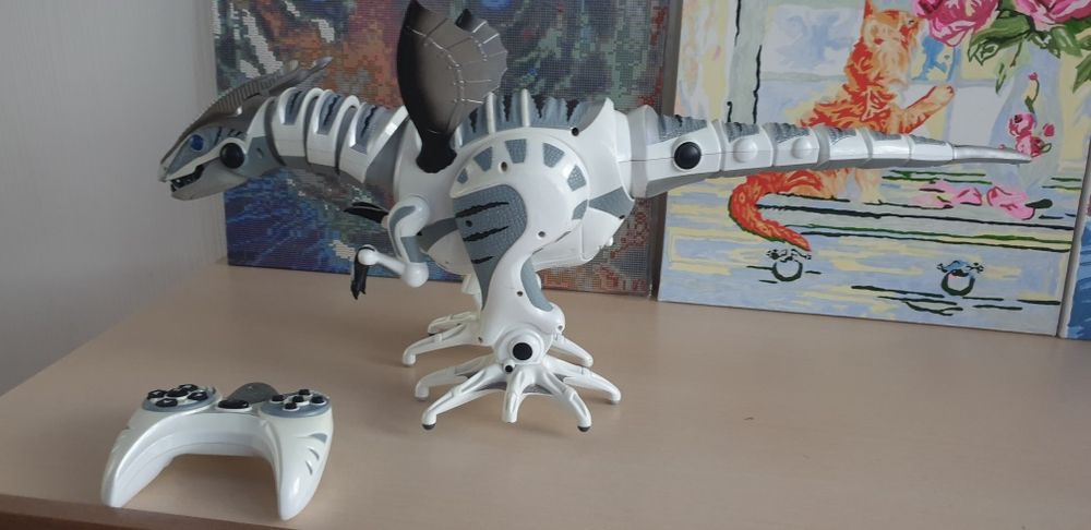 Интерактивный робот динозавр на пульте