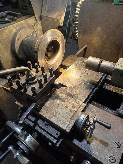 Виконуємо токорні та зварювальні роботи