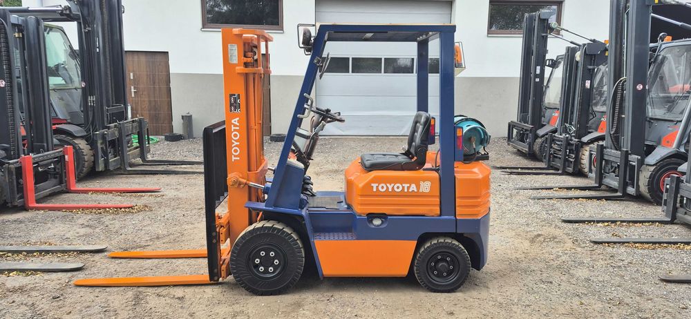 Wózek Widłowy Toyota 5FG18 - Przesuw Boczny - Automat - Stan BDB.