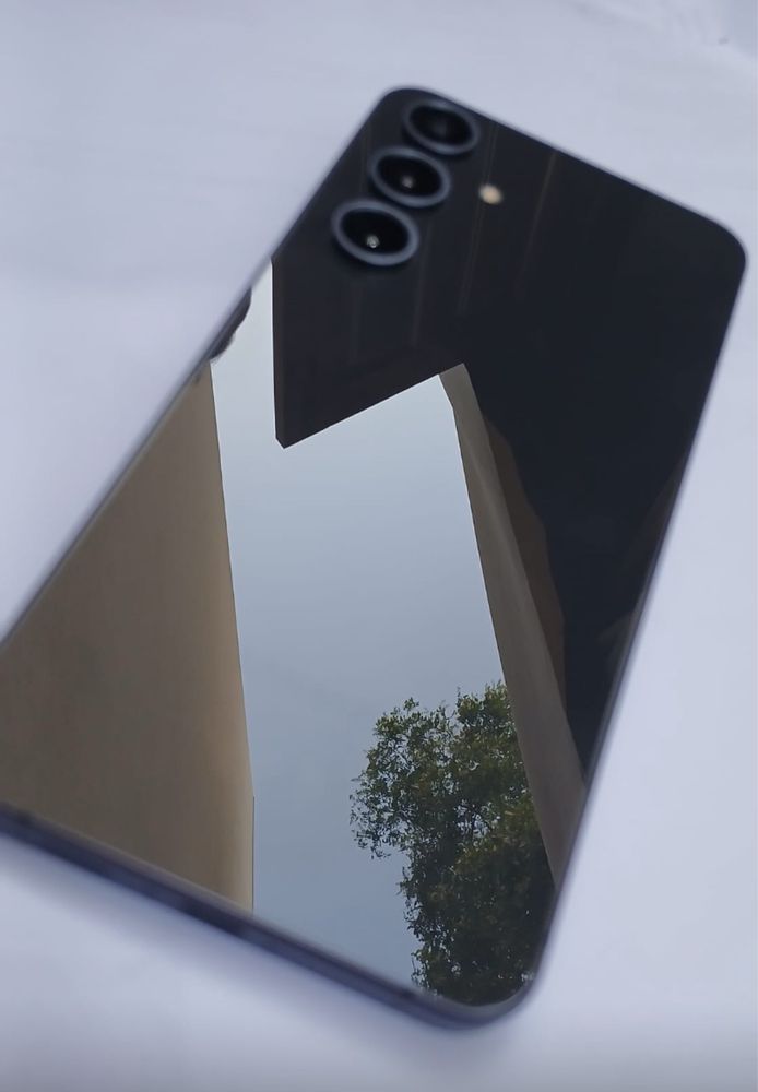 Samsung 24 FE 5G