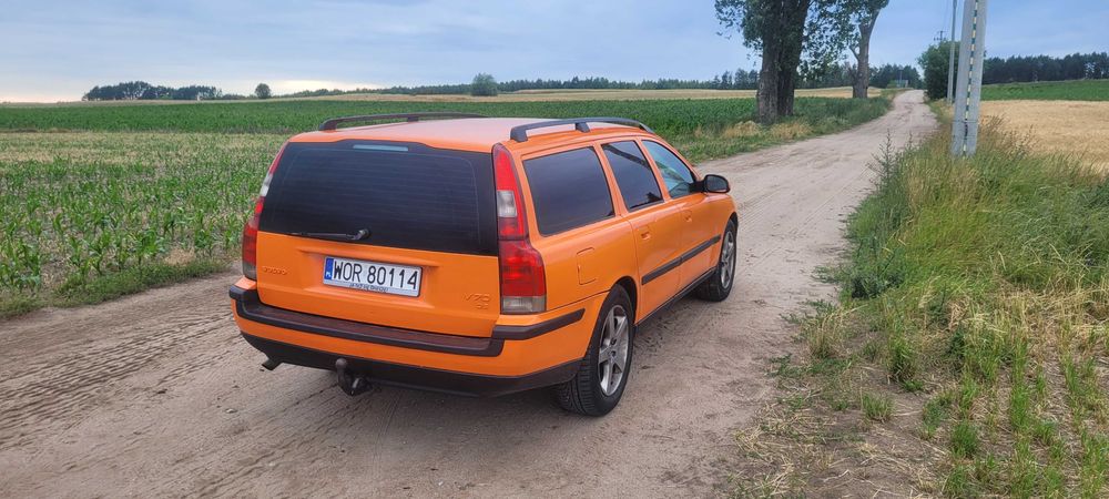 Sprzedam volvo v70 kombi 2.4 d5 163 km 2003r