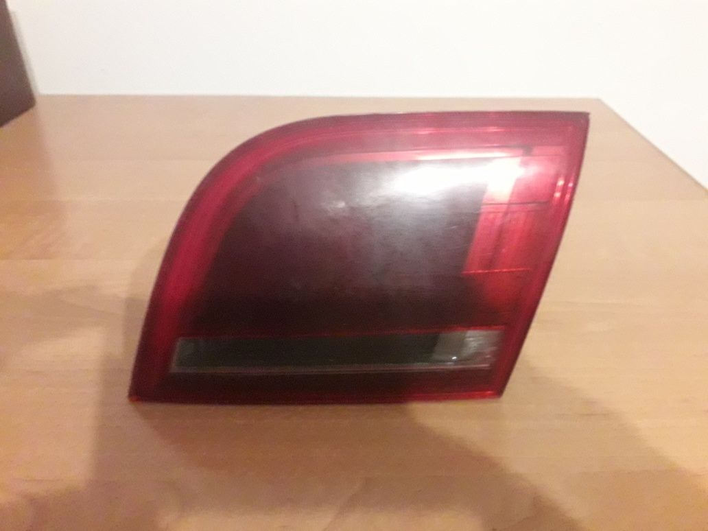 Audi a3 8p sportback lampa prawa tyl w klape