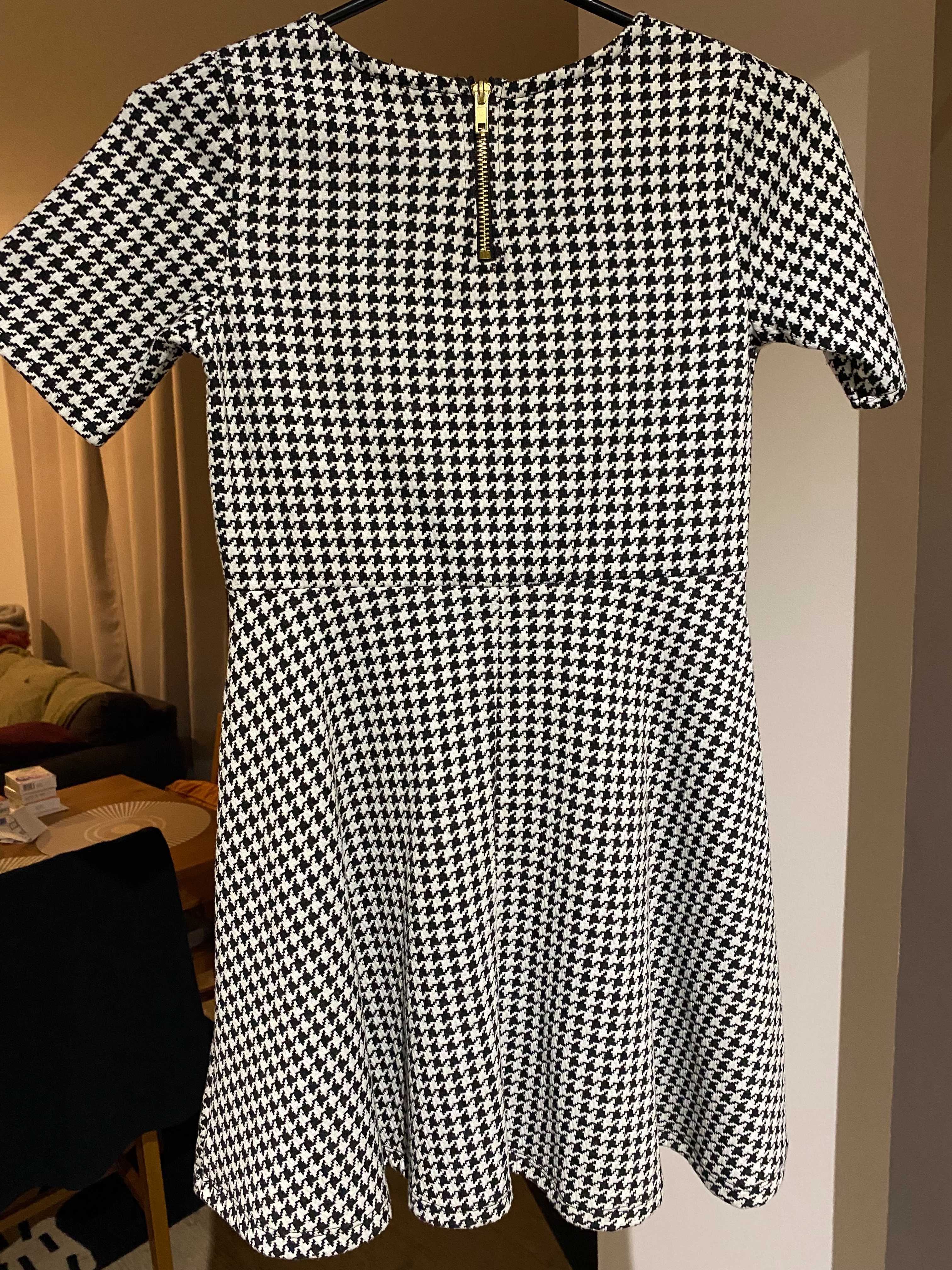 H&M sukienka dziewczęca w pepitkę 134/140cm 8-10 lat