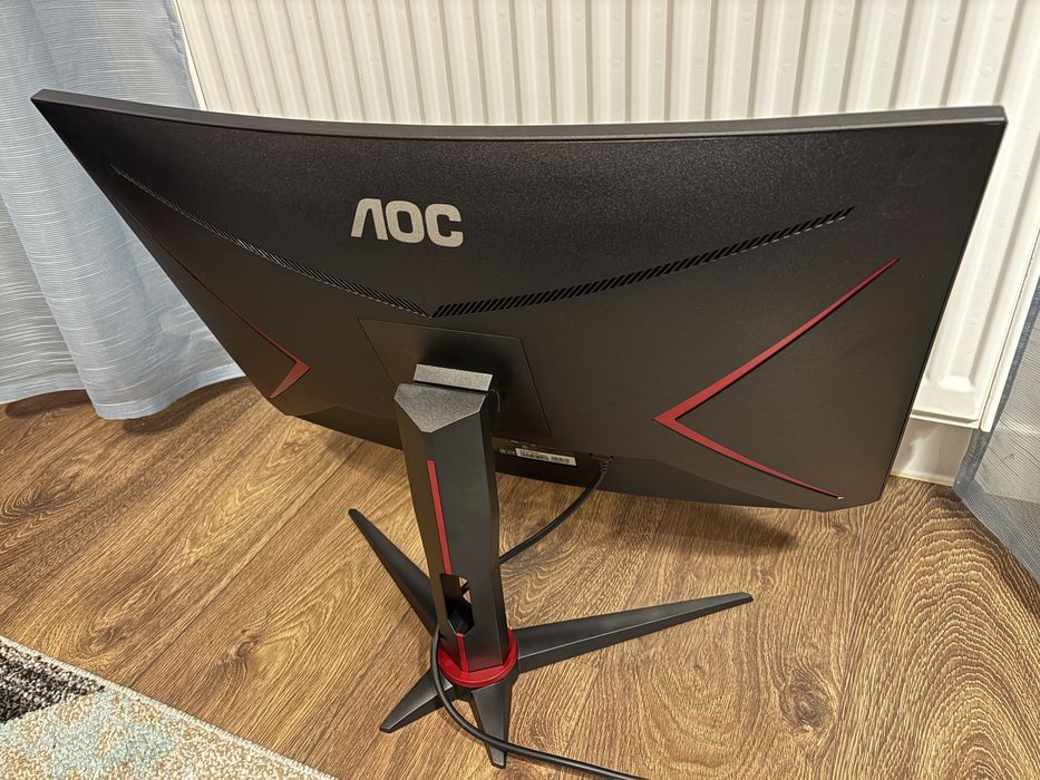 Monitor 27” AOC C27G2ZE uszkodzony