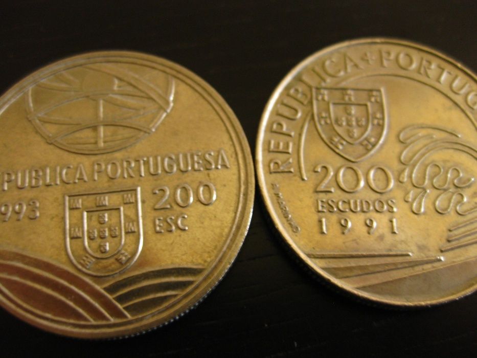 Moedas comemorativas dos Descobrimentos Macau e Portugal