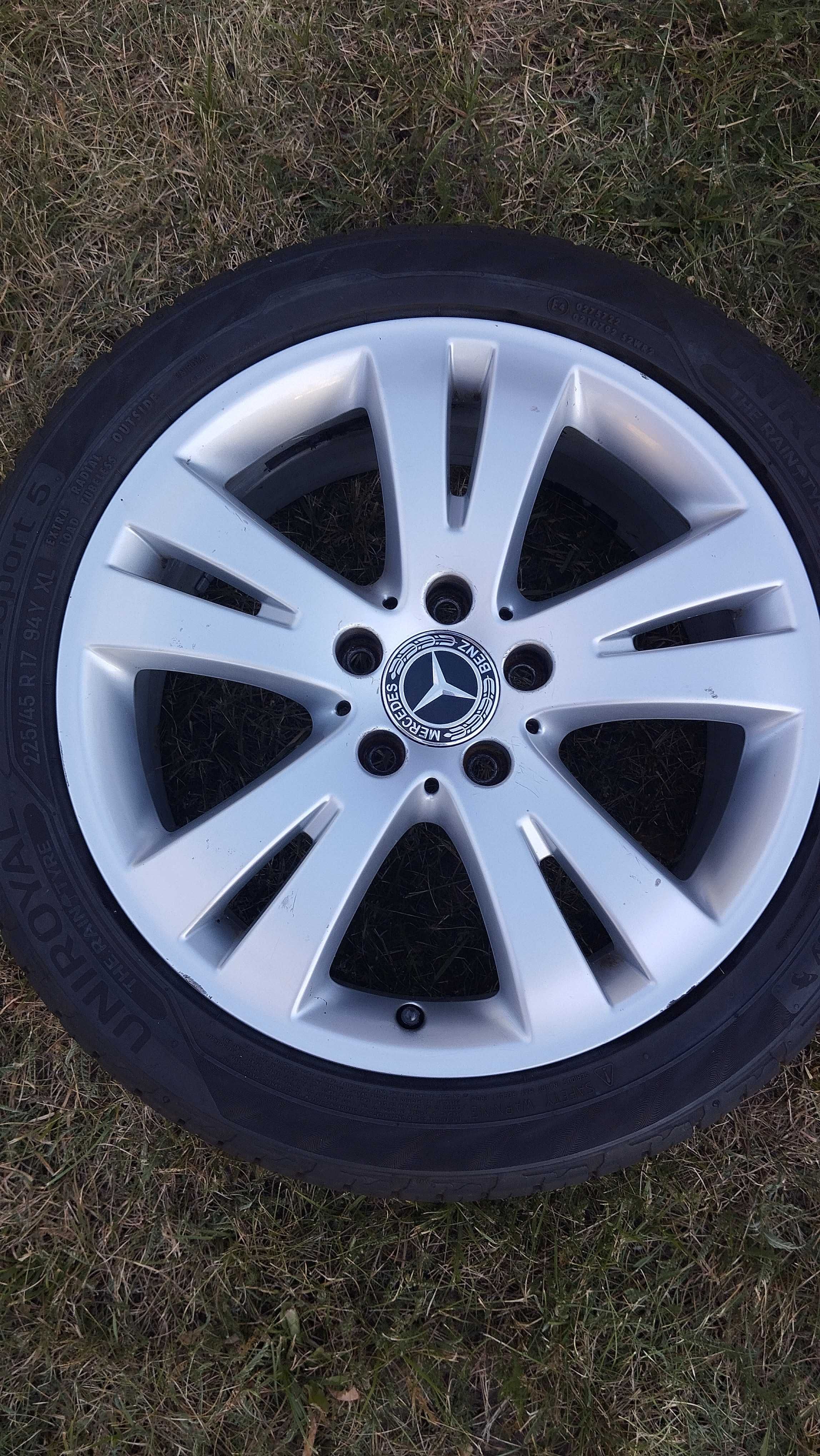 Felgi aluminiowe 17" Mercedes + opony letnie Uniroyal 225/45/17 2024r