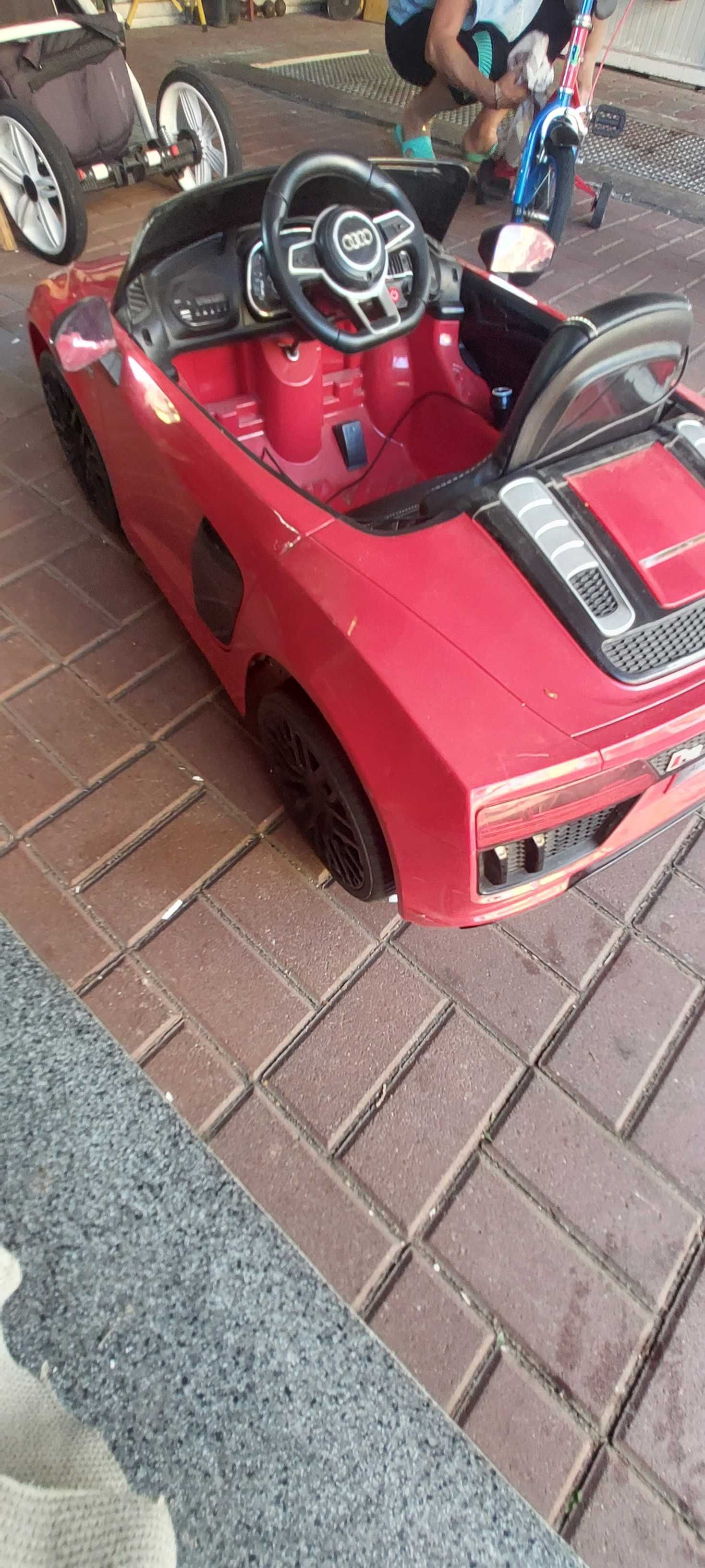 Samochód na akumulator audi R8