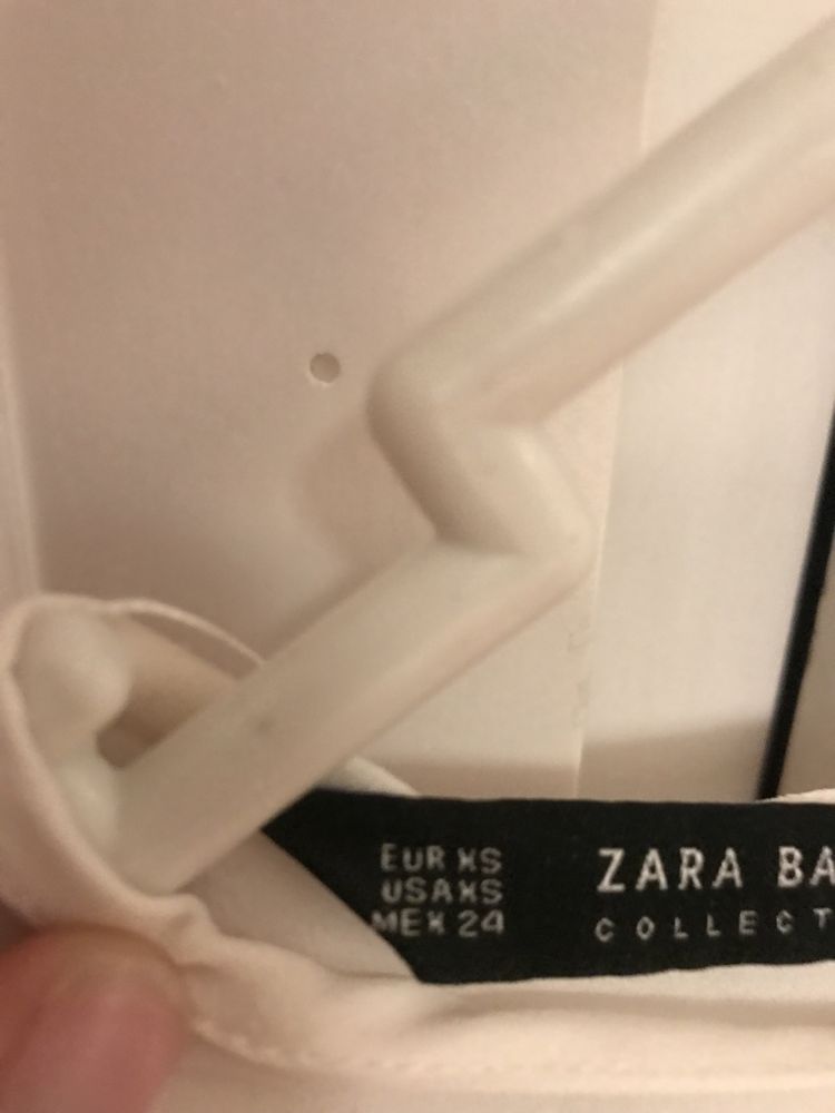 Camisol Bege com folhos Zara