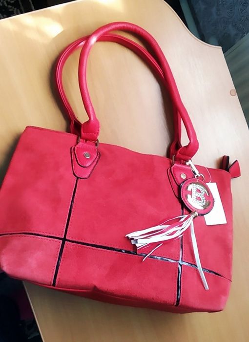 Жіноча червона сумка