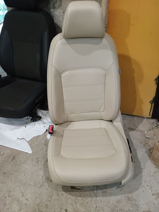 Перетяжка сидений авто (тюнинг, ремонт, обшивка, реставрация)