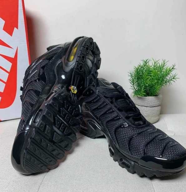 Buty Nike Air Max TN Plus Black R.41