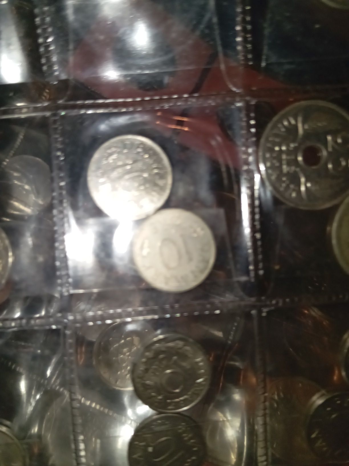 29 moedas dermak