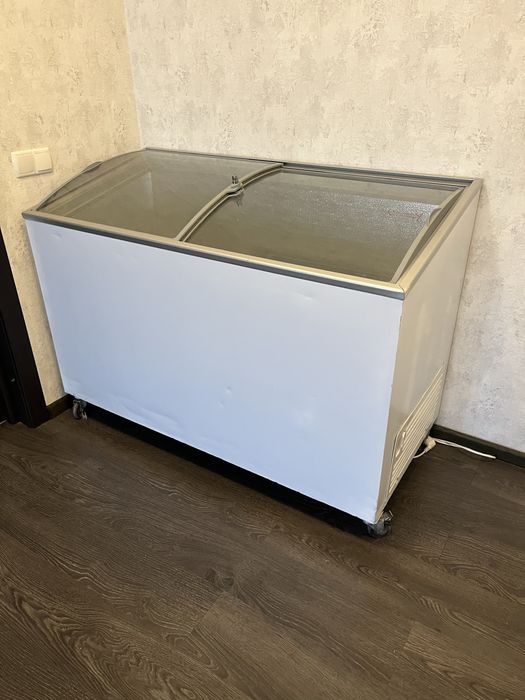 Морозильна камера Ларь