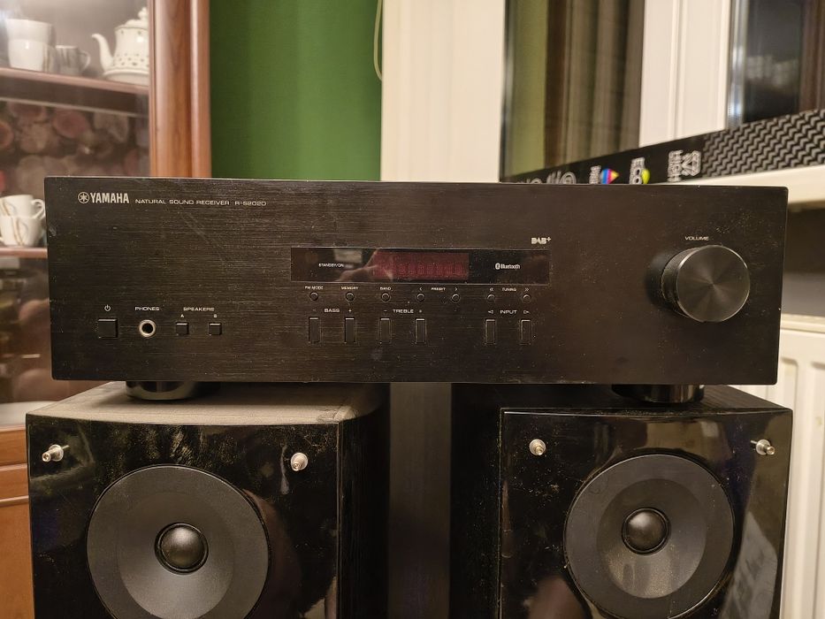 Zestaw stereo, amplituner Yamaha R-S202D + kolumny Pure Acoustic
