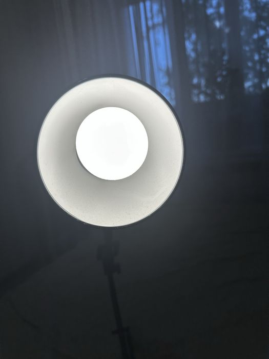 Лампа настільна-сіітильник