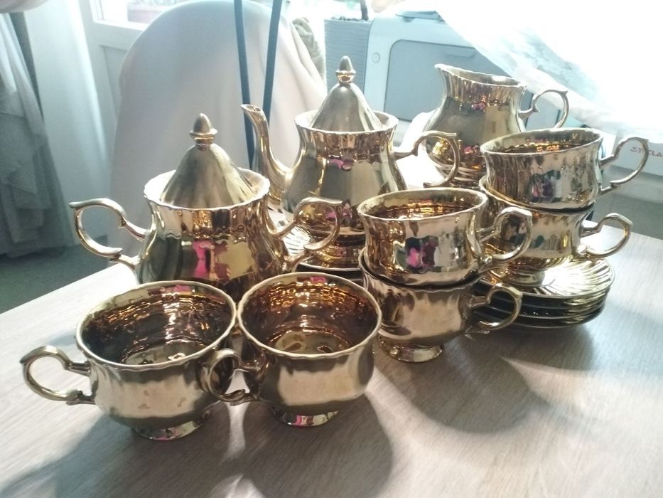 Чайний порцеляновий набір в золоті-15 од