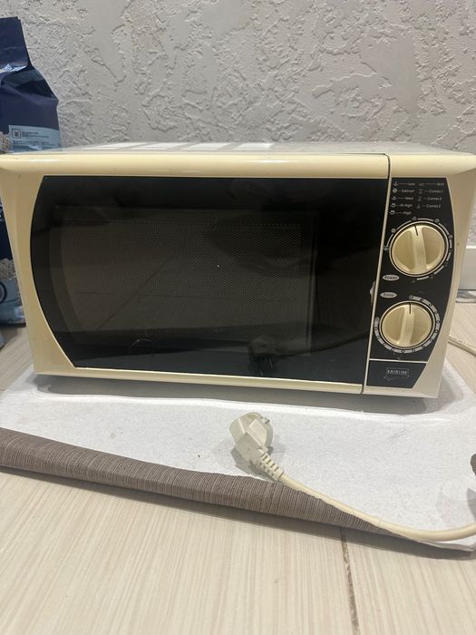 Мікрохвильова піч