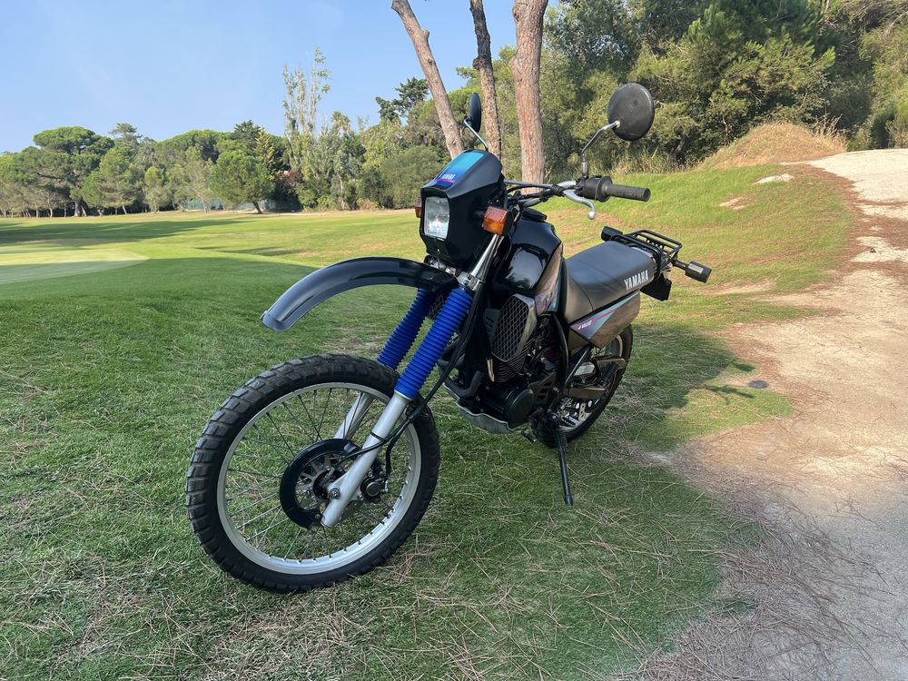 Yamaha XT 350 em estado original
