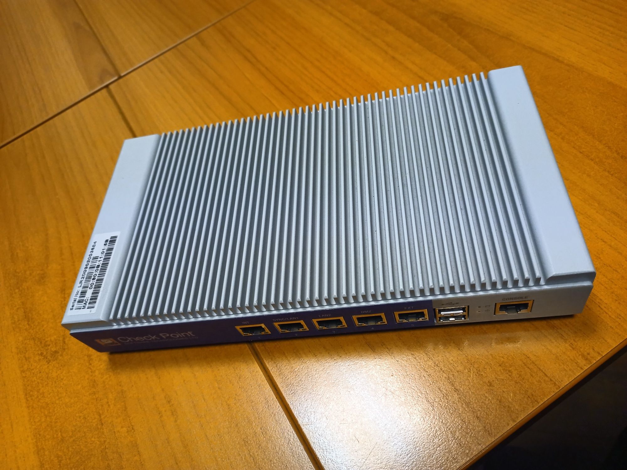 Мережевий firewall Chek point u-5