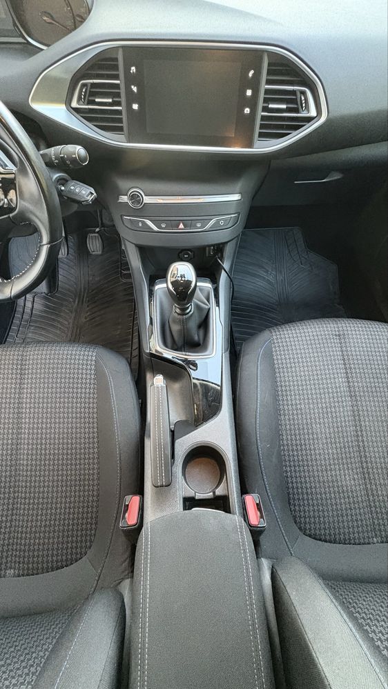 Peugeot 308 SW Style 1.5 bluehdi 130cv