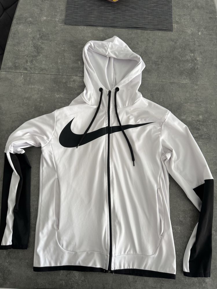 Nike жіноча олімпійка S
