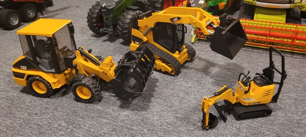 Zestaw koparek CAT JCB marki Bruder