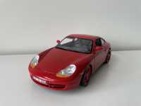 1. Model Porsche 911 Carrera 1:18 BBurago Burago (maisto welly)